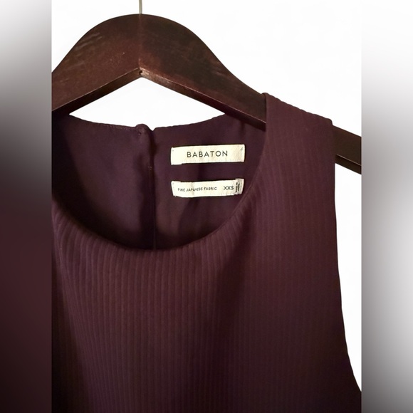 SOLD - Aritzia Babaton | Fine Japanese Fabric Blouse | Eggplant | Size XXS - Picture 3 of 7